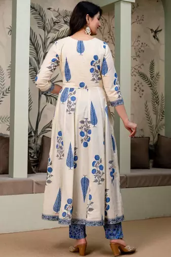 women floral printed empire  cotton kurta with trousers & with dupatta