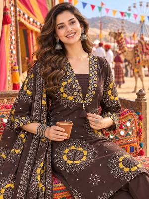 women ethnic motifs printed regular  cotton kurta with trousers & with dupatta 3