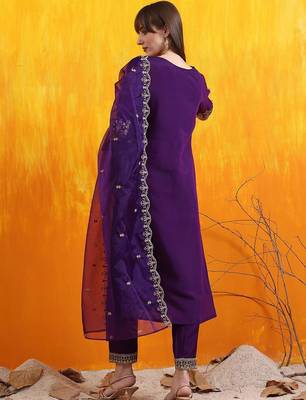 floral embroidered sequinned chanderi cotton kurta & trouser with dupatta 4