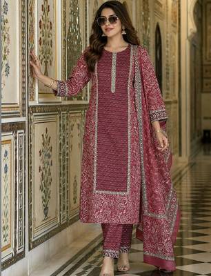 women ethnic motifs printed regular  cotton kurta with trousers & with dupatta 1