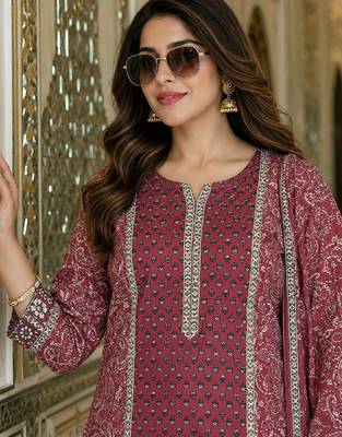 women ethnic motifs printed regular  cotton kurta with trousers & with dupatta 2