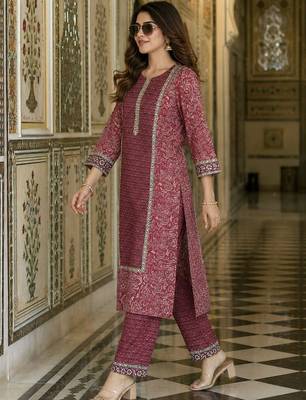 women ethnic motifs printed regular  cotton kurta with trousers & with dupatta 4
