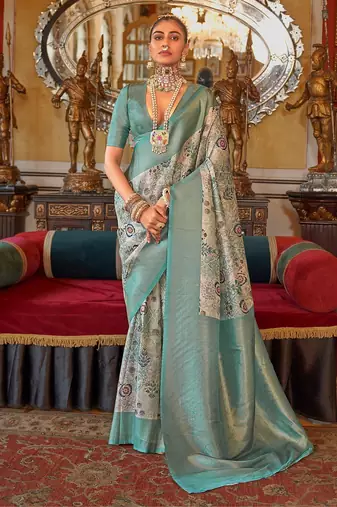 Beige paisley zari kanjeevaram saree