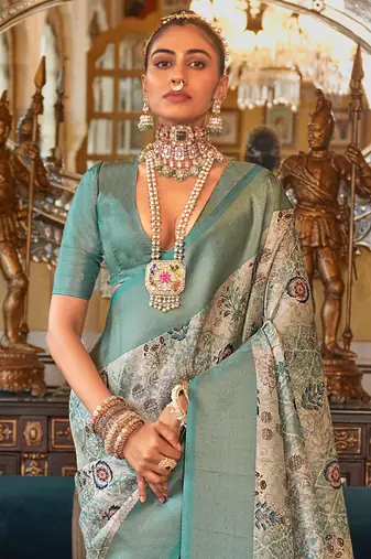 Beige paisley zari kanjeevaram saree