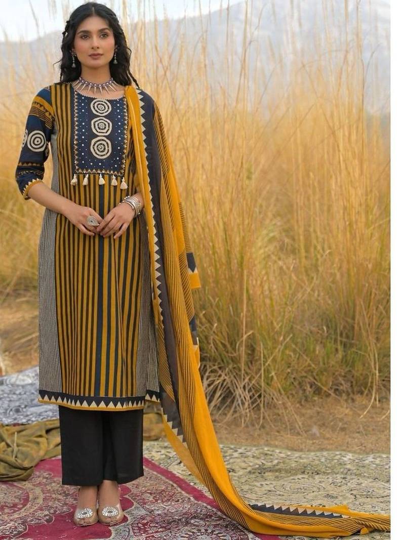women printed regular  cotton kurta with trousers & with dupatta
