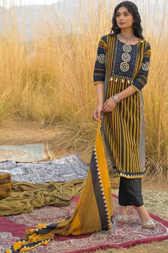women printed regular  cotton kurta with trousers & with dupatta