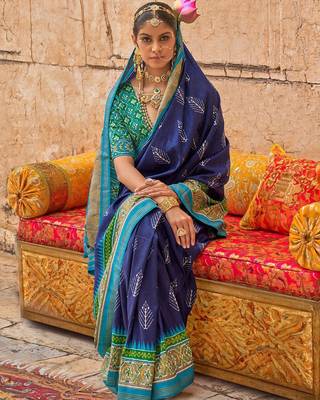 Navy blue ethnic motifs silk blend patola saree 2