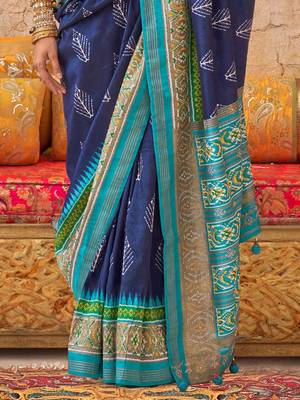 Navy blue ethnic motifs silk blend patola saree 5