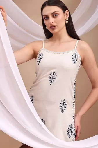 women ethnic motifs embroidered regular thread work  cotton kurta with trousers