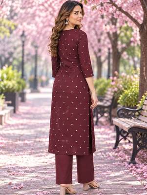 women ethnic motifs printed regular  cotton kurta with trousers & with dupatta 2