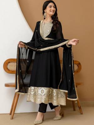 women ethnic motifs embroidered regular sequinned silk chiffon kurta with trousers & with 7