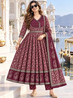 women ethnic motifs printed empire gotta patti  cotton kurta with trousers & with dupatta 1