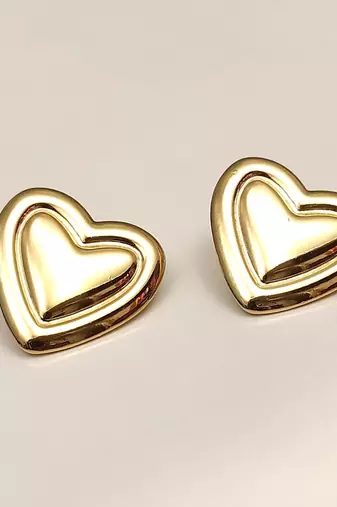 Anti-tarnish double heart design, polished finish, stud closure, women's jewellery