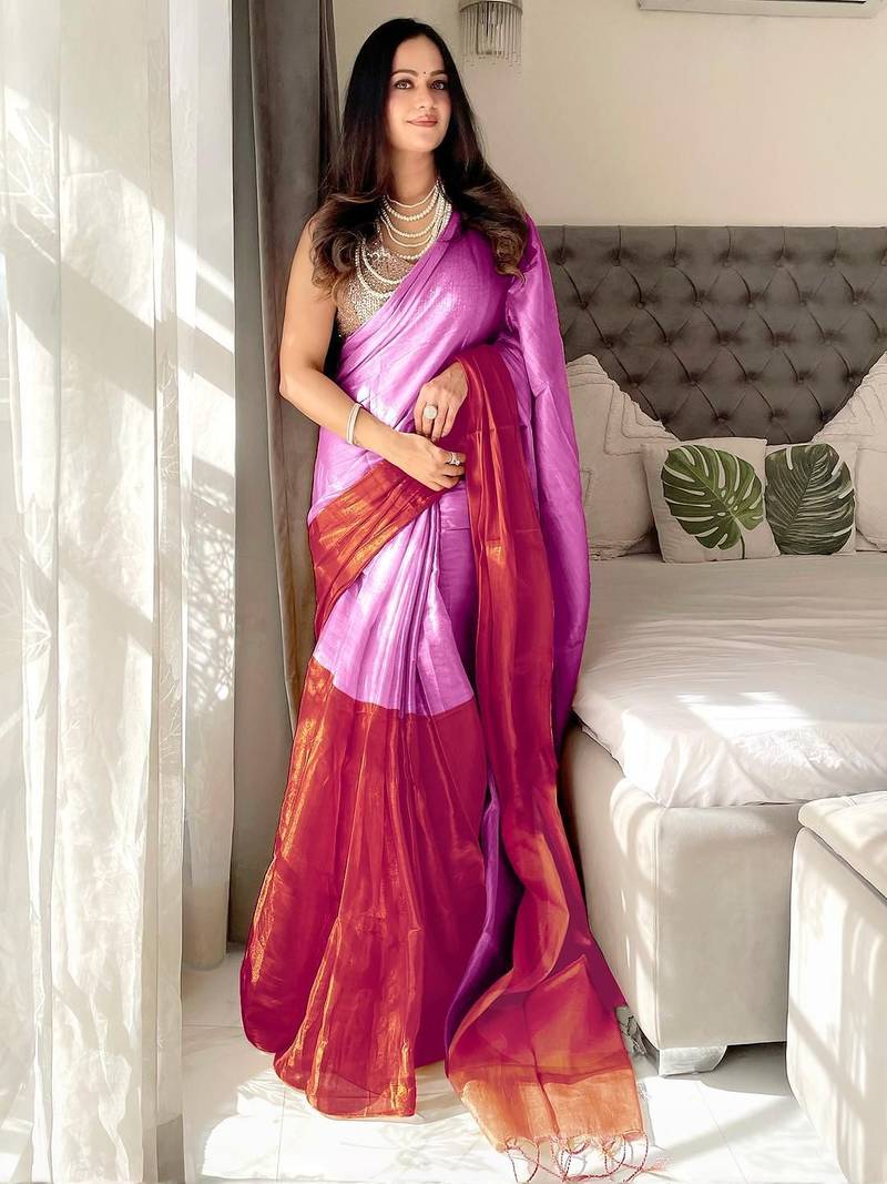 Pink pink woven design tissue sarees