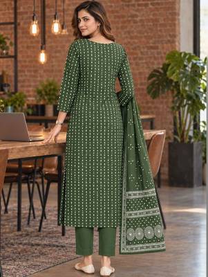 women ethnic motifs printed regular kurta with trousers & with dupatta 3
