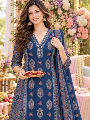 women ethnic motifs printed regular  cotton kurta with trousers & with dupatta 4