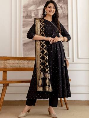 women ethnic motifs printed angrakha kurta with trousers & with dupatta 1