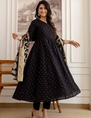 women ethnic motifs printed angrakha kurta with trousers & with dupatta 6