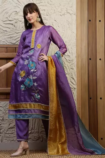 women floral embroidered regular thread work kurta with trousers & with dupatta
