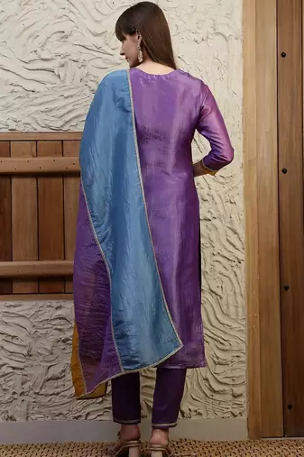 women floral embroidered regular thread work kurta with trousers & with dupatta