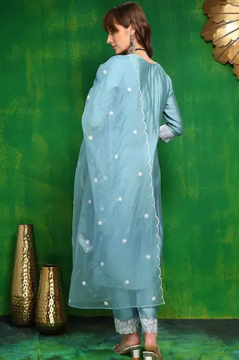 women floral embroidered kurta with trousers & dupatta