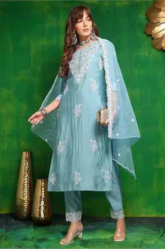 women floral embroidered kurta with trousers & dupatta