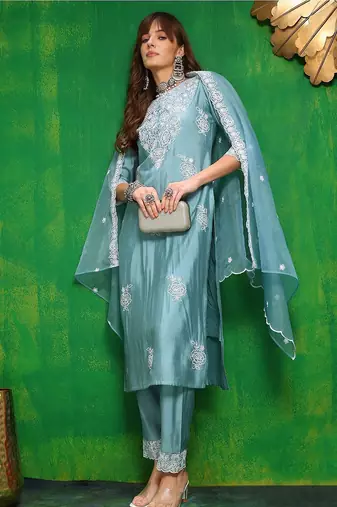 women floral embroidered kurta with trousers & dupatta