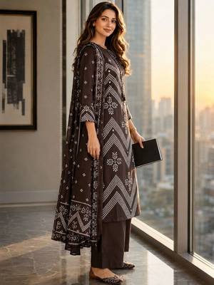 women ethnic motifs printed regular mirror work  cotton kurta with palazzos & with dupatta 3