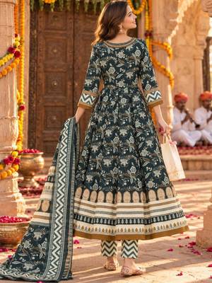 women ethnic motifs printed angrakha  cotton kurta with trousers & with dupatta 3