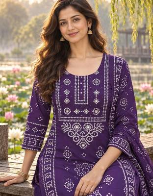 women ethnic motifs printed regular  cotton kurta with palazzos & with dupatta 3