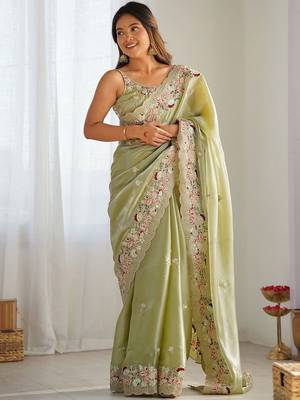 Green embellished sequinned organza saree 4