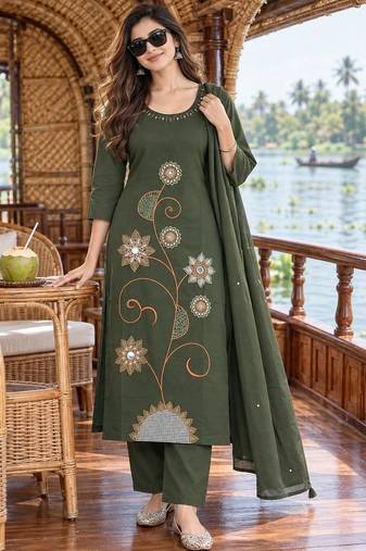 women ethnic motifs embroidered regular thread work  cotton kurta with trousers & with