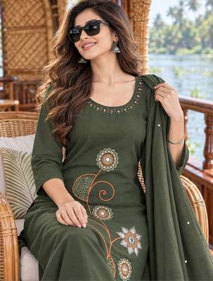women ethnic motifs embroidered regular thread work  cotton kurta with trousers & with 2