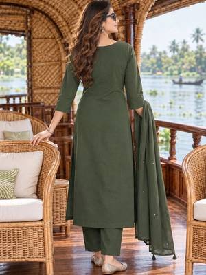women ethnic motifs embroidered regular thread work  cotton kurta with trousers & with 3