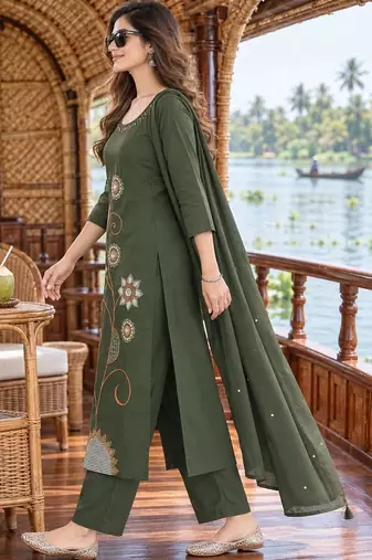 women ethnic motifs embroidered regular thread work  cotton kurta with trousers & with