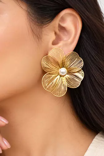 Anti-tarnish filigree petal design, statement studs, women's jewellery, lightweight metal, festive wear