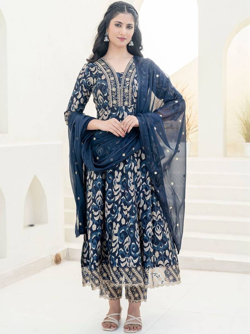 women ethnic motifs printed empire thread work  silk kurta with trousers & with dupatta