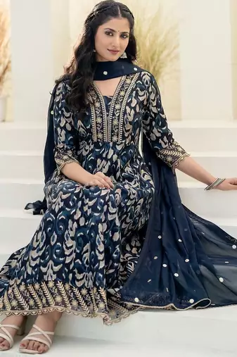 women ethnic motifs printed empire thread work  silk kurta with trousers & with dupatta