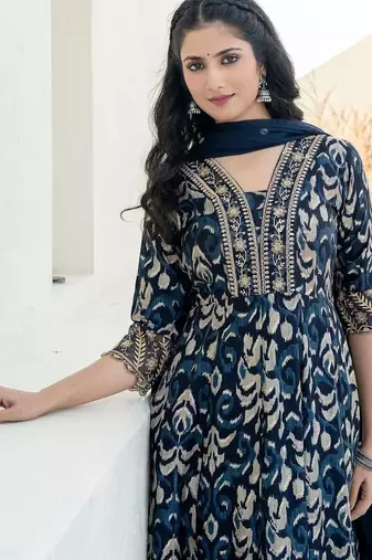 women ethnic motifs printed empire thread work  silk kurta with trousers & with dupatta