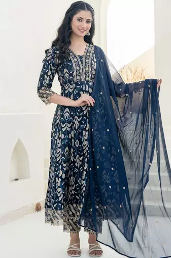 women ethnic motifs printed empire thread work  silk kurta with trousers & with dupatta