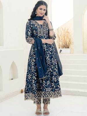 women ethnic motifs printed empire thread work  silk kurta with trousers & with dupatta 7