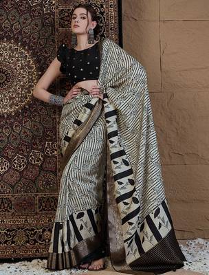 Off white floral zari silk blend sungudi saree 2