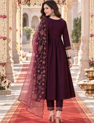 floral embroidered thread work  silk kurta with trousers & dupatta 4
