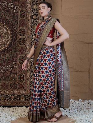 Beige zari silk blend saree 3