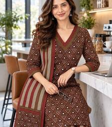 women printed regular  cotton kurta with trousers & with dupatta