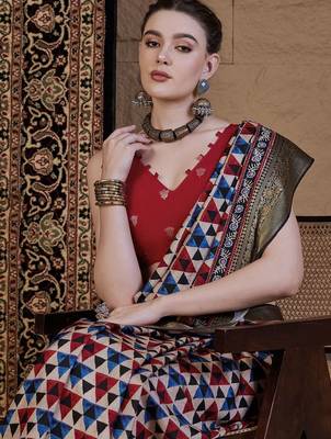 Beige zari silk blend saree 5