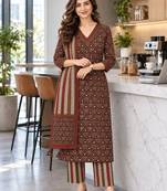 women printed regular  cotton kurta with trousers & with dupatta