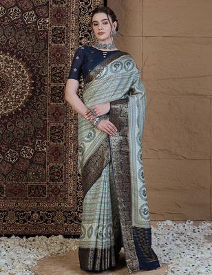 Blue ethnic motifs zari silk blend sungudi saree 1