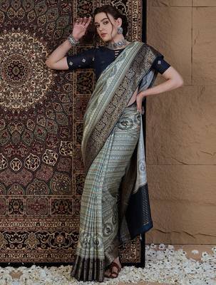 Blue ethnic motifs zari silk blend sungudi saree 4