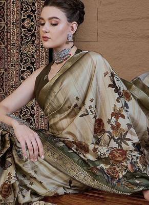 Beige floral zari silk blend sungudi saree 4